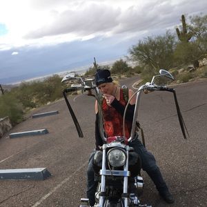 Meet your Posher, Cassandra